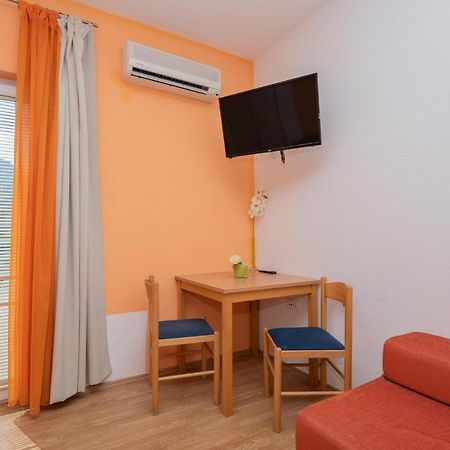 Beautiful Apartment In Makarska With Wifi Exterior photo