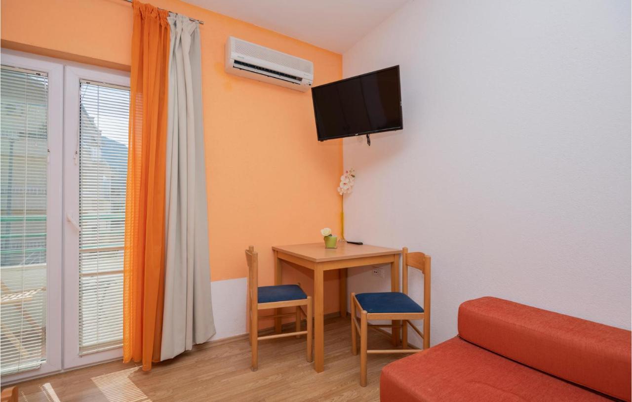 Beautiful Apartment In Makarska With Wifi Exterior photo